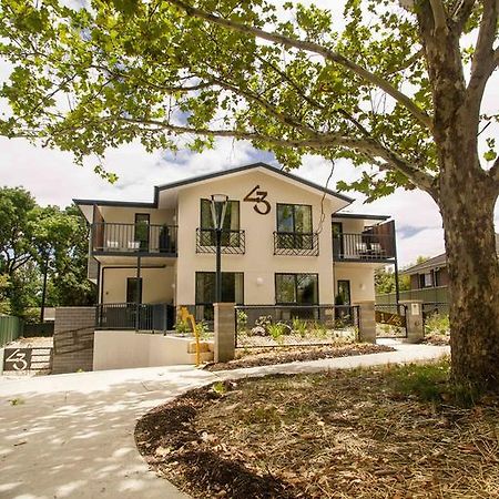 One Of A Kind Apartments Canberra Eksteriør billede