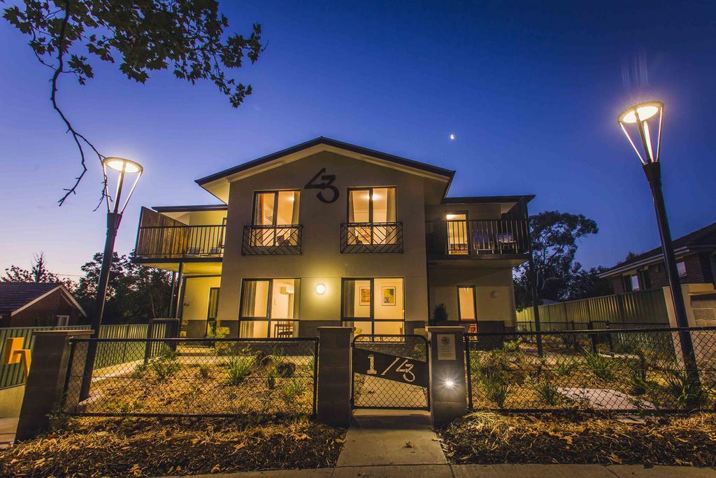 One Of A Kind Apartments Canberra Eksteriør billede