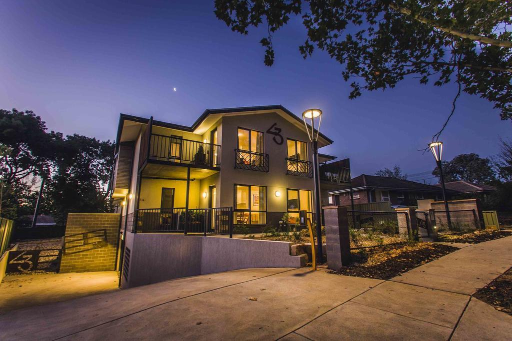One Of A Kind Apartments Canberra Eksteriør billede